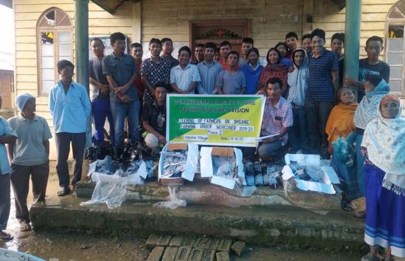 Training on organic farming was conducted at Hebolimi village under Pughoboto Sub division on June 18. SDAO Myanthung Patton encouraged the cluster farmers to rededicate to improve and enhance their organic production for self sufficiency and surplus market oriented. He also mentioned that post pandemic we have face great challenge to progress and therefore he urged the farmers to take it as an opportunity. The Department also deliberated on PMKISAN on how to utilize the financial assistance to the farmers by the Government of India. The training cum farmers was followed by distribution of tools and implementation to every household. (DIPR Photo) 